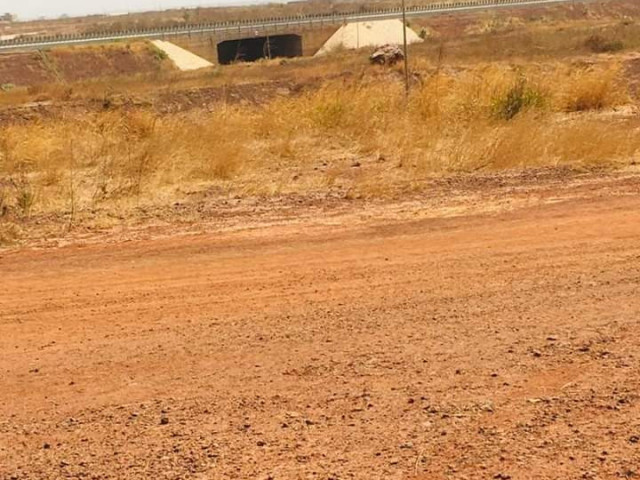 Terreno em Senegal Sindia, Terrenos, Bissau