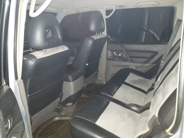 Mitsubishi Pajero, Carros, Bissau