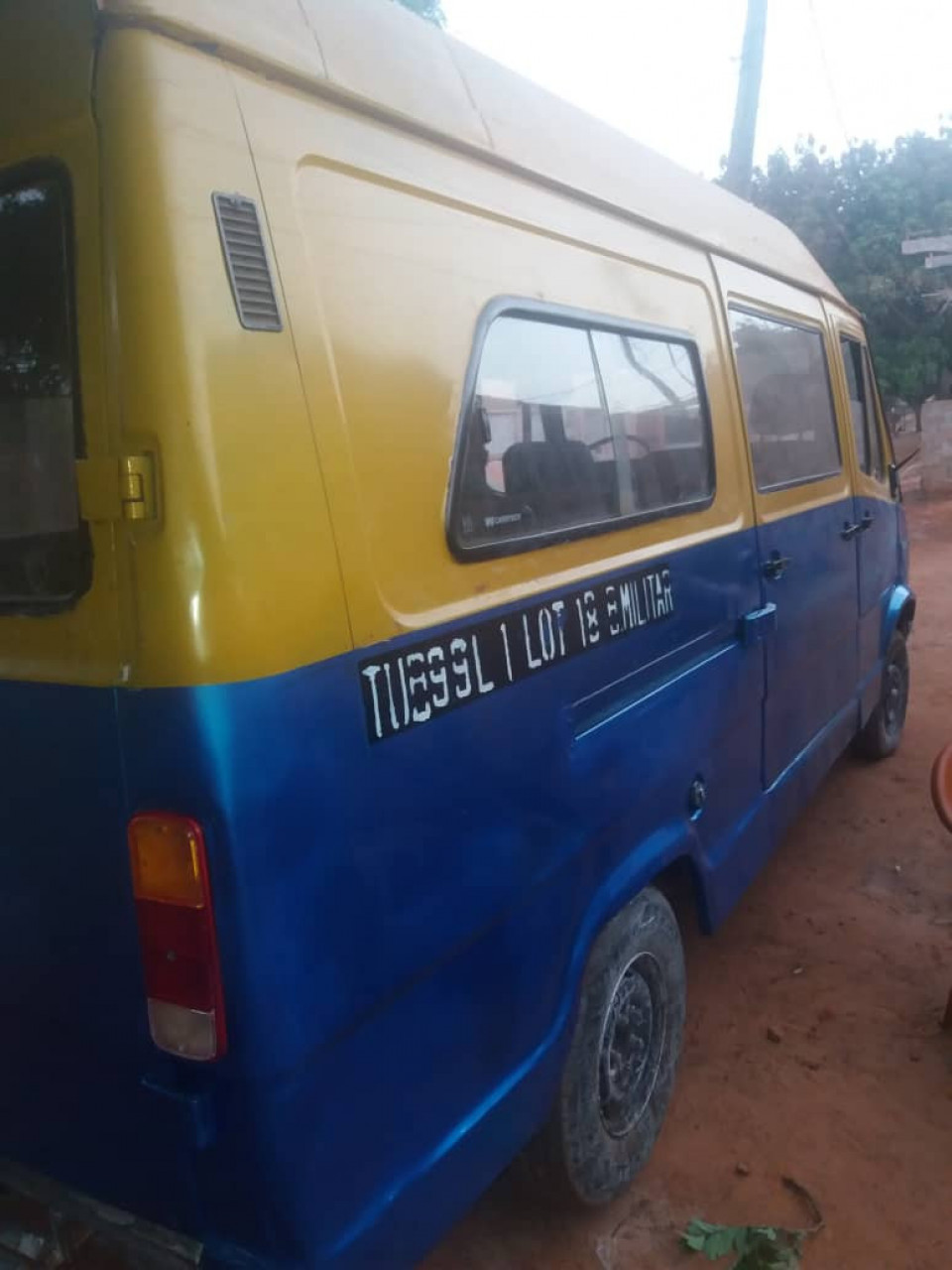 Mercedes-Benz TN, Camiões - Autocarros, Bissau