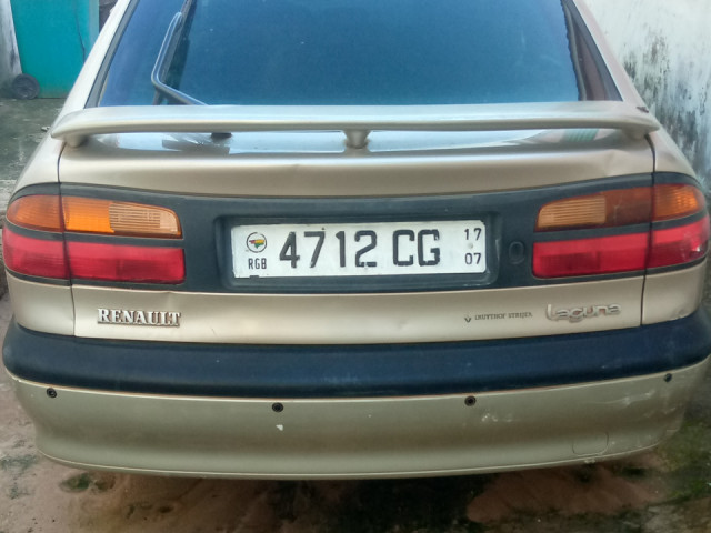 Renault Laguna, Carros, Bissau