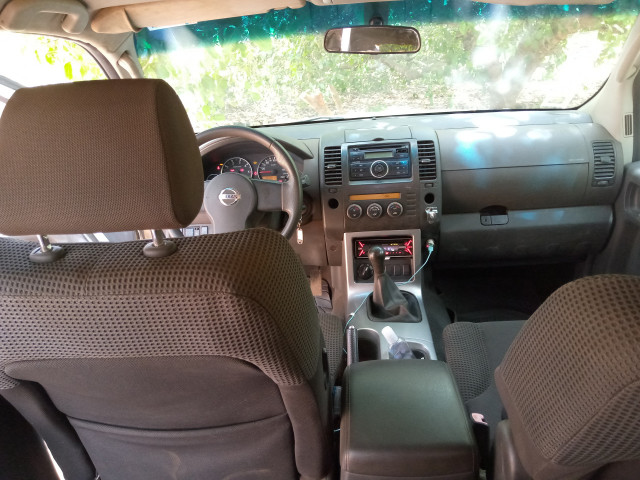 Nissan Pathfinder, Carros, Bissau