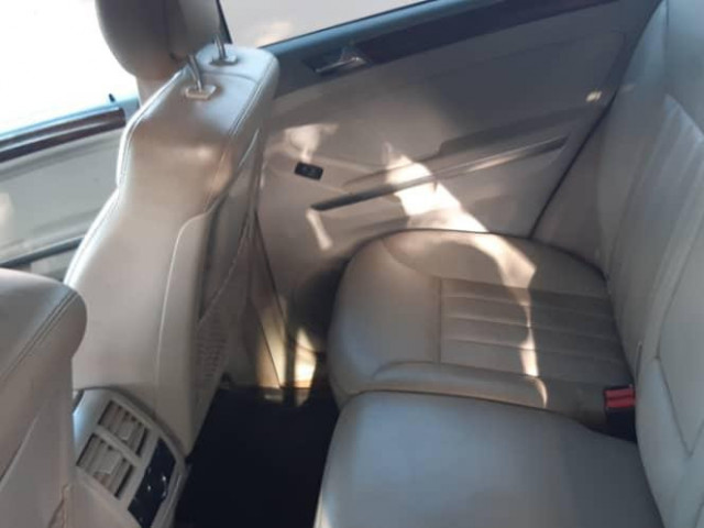Mercedes-Benz M-Class, Carros, Bissau