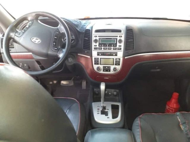 Hiunday Santa Fé, Carros, Bissau