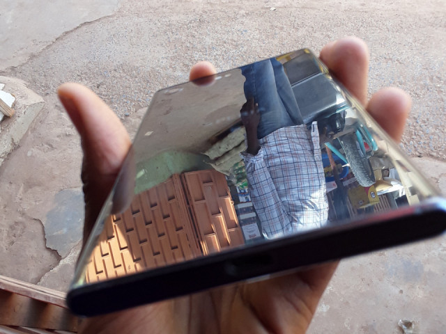 XPERIA, Telemóveis, Bissau