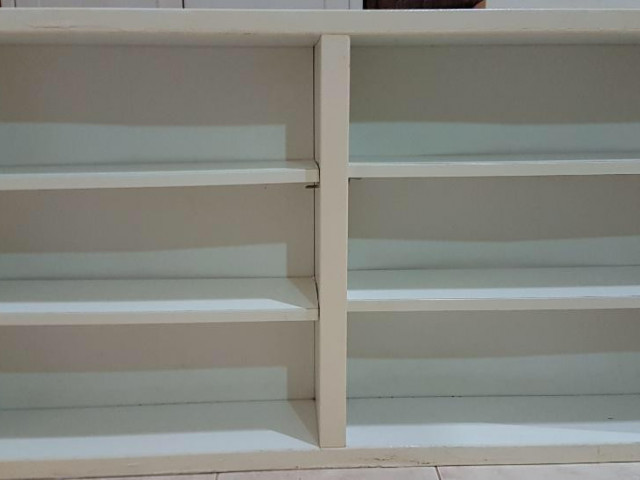 Estante branco, Outros Móveis, Bissau