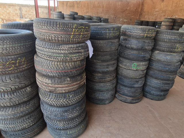 Pneus diferentes, Peças para Veículos, Bissau
