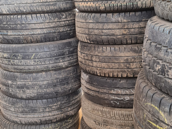 Pneus diferentes, Peças para Veículos, Bissau