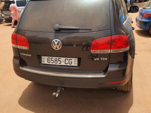 Volkswagen Touareg, Carros, Bissau