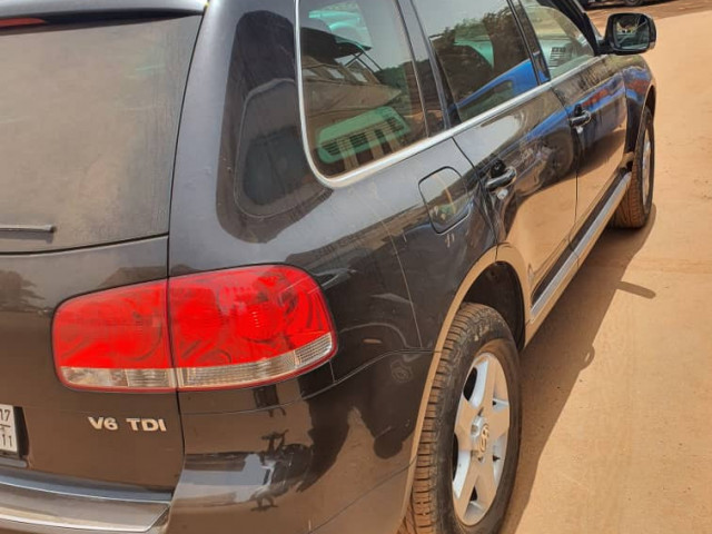 Volkswagen Touareg, Carros, Bissau