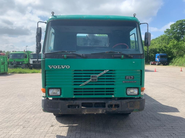 Volvo FL, Camiões - Autocarros, Bissau