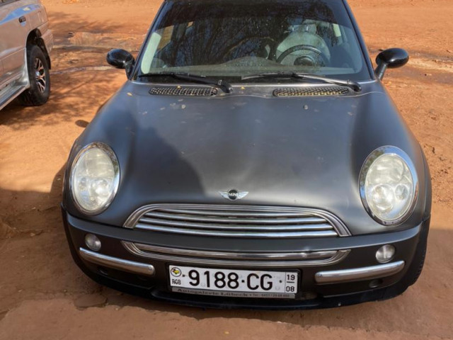 Mini Cooper, Carros, Bissau