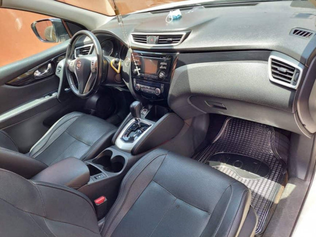Nissan Qashqai, Carros, Bissau