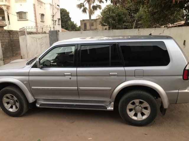 Mitsubishi Pajero Sport, Carros, Bissau