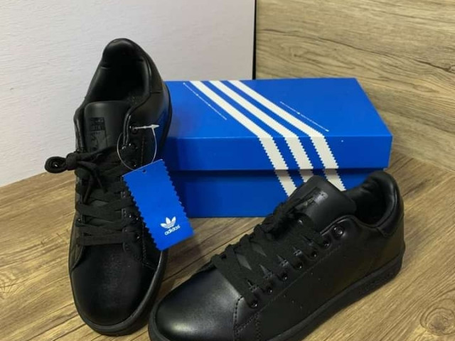 Adidas Stan Smith, Calçado, Bissau