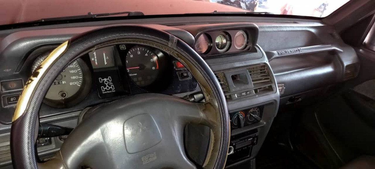 Mitsubishi Pajero, Carros, Bissau