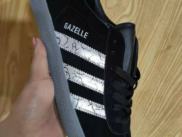 Adidas, Calçado, Bissau