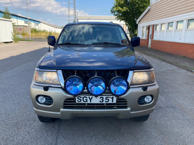 Mitsubishi Pajero Sport, Carros, Bissau