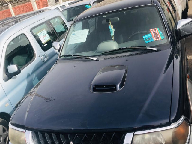 Mitsubishi Pajero Sport, Carros, Bissau