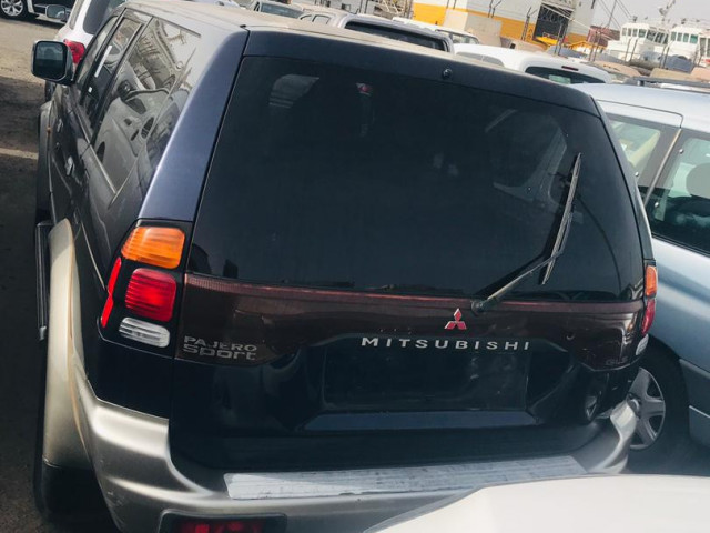 Mitsubishi Pajero Sport, Carros, Bissau