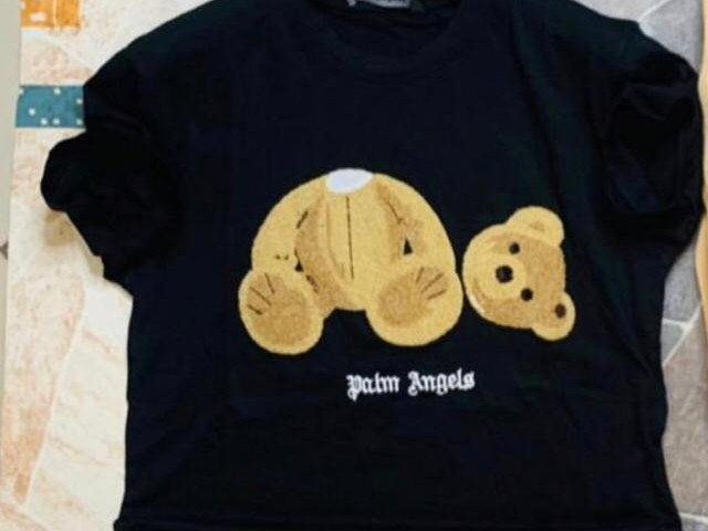 T-shirts diferentes, Roupa, Bissau