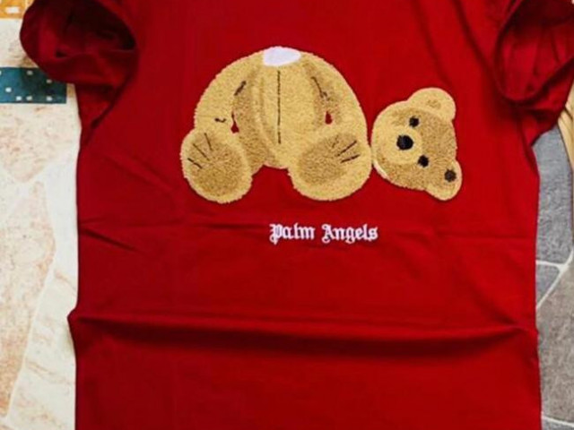 T-shirts diferentes, Roupa, Bissau