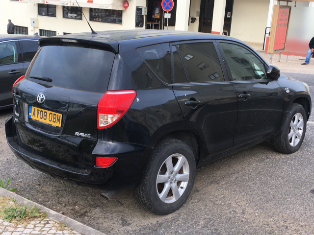 Toyota RAV4, Carros, Bissau