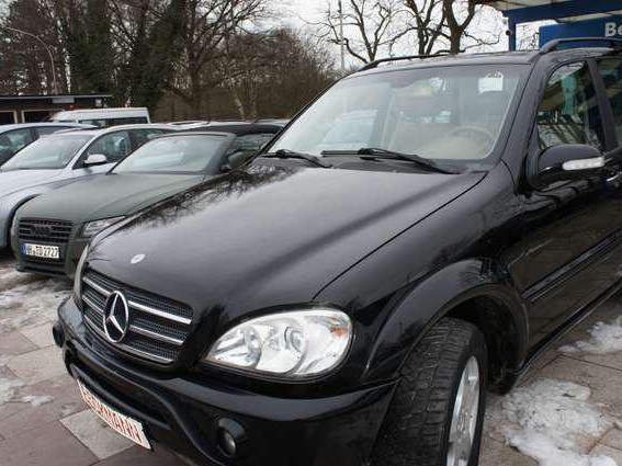 Mercedes-Benz M-Class, Carros, Bissau