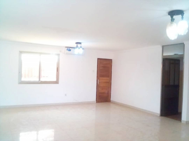 Casa em Bissau, Casas, Bissau