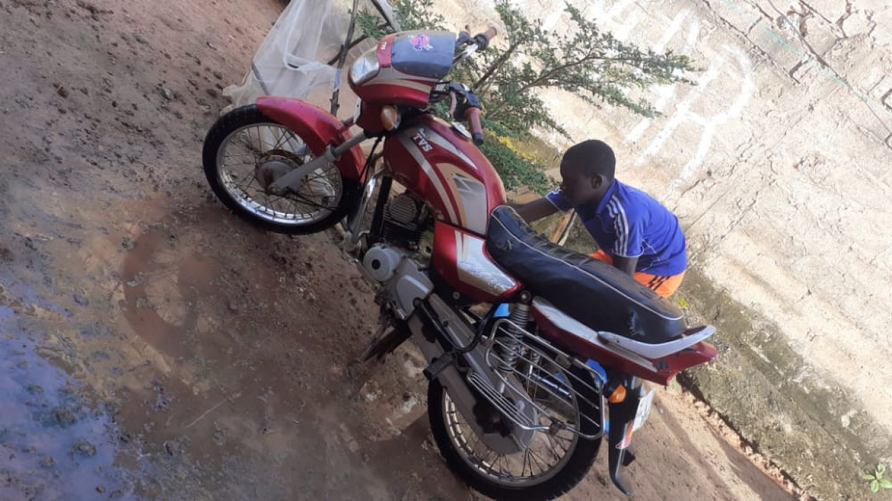 TVS Victor, Motociclos - Scooters, Bissau