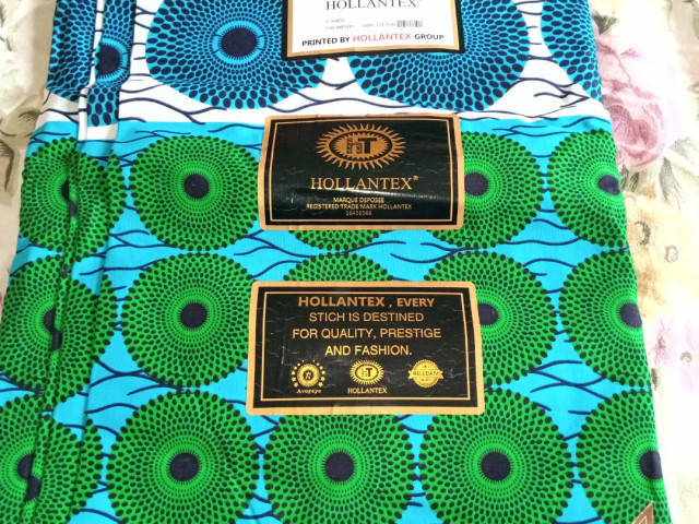 Vestidos diferentes, Roupa, Bissau