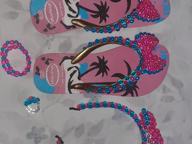 Chinelos diferentes, Calçado, Bissau