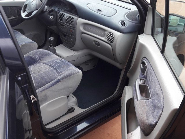 Renault Scenic, Carros, Bissau