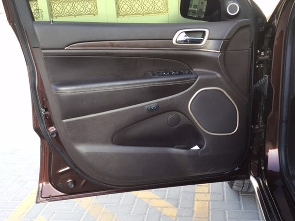 Jeep Grand Cherokee, Carros, Bissau