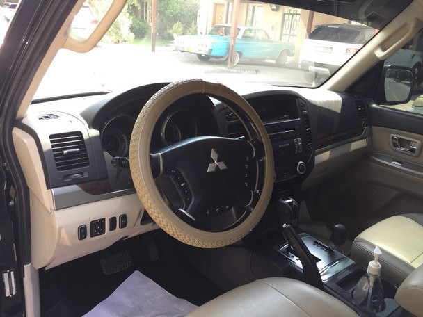 Mitsubishi Pajero, Carros, Bissau