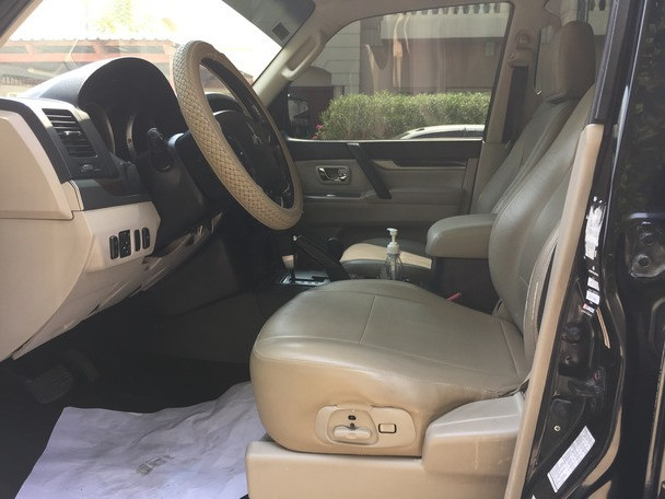 Mitsubishi Pajero, Carros, Bissau