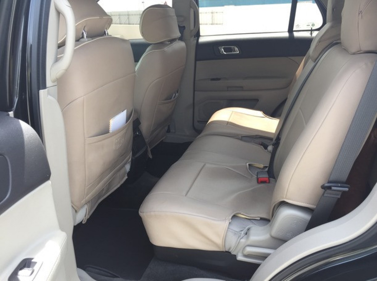 Ford Explorer, Carros, Bissau