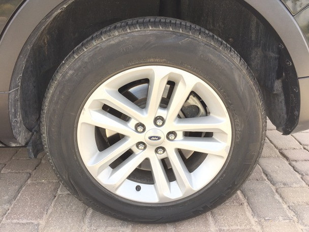 Ford Explorer, Carros, Bissau