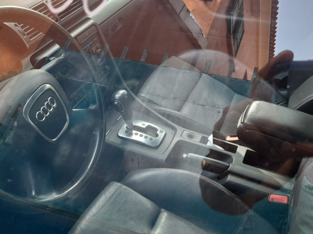 Audi A4, Carros, Bissau