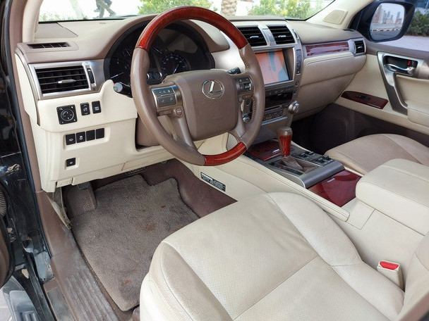 Lexus GX, Carros, Bissau