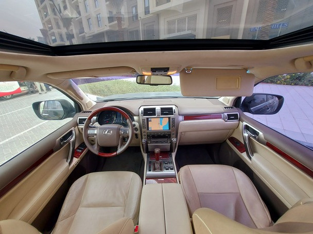 Lexus GX, Carros, Bissau