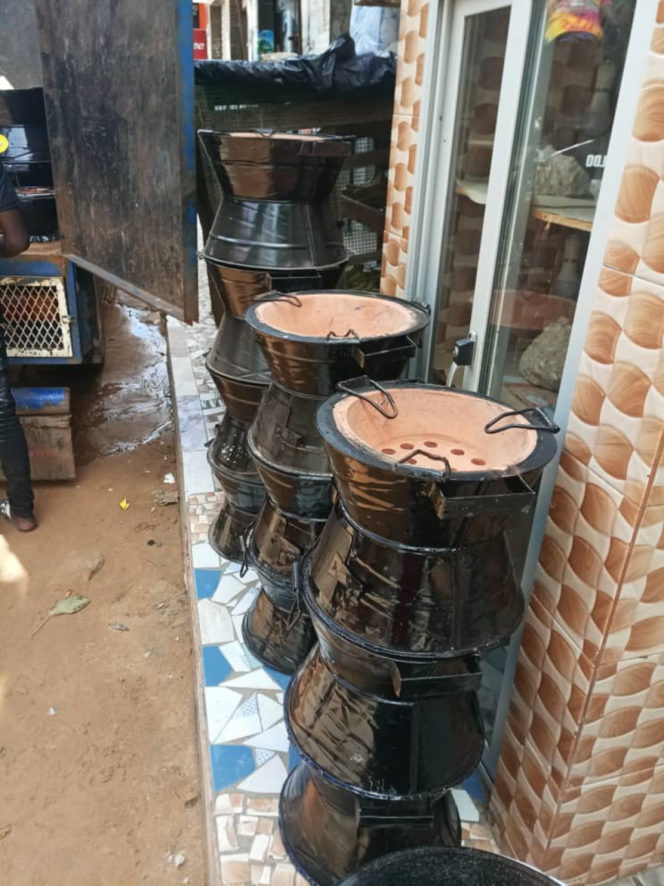 Fogão a Carvão, Electrodomésticos, Bissau