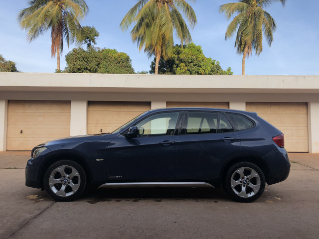 BMW X1, Carros, Bissau