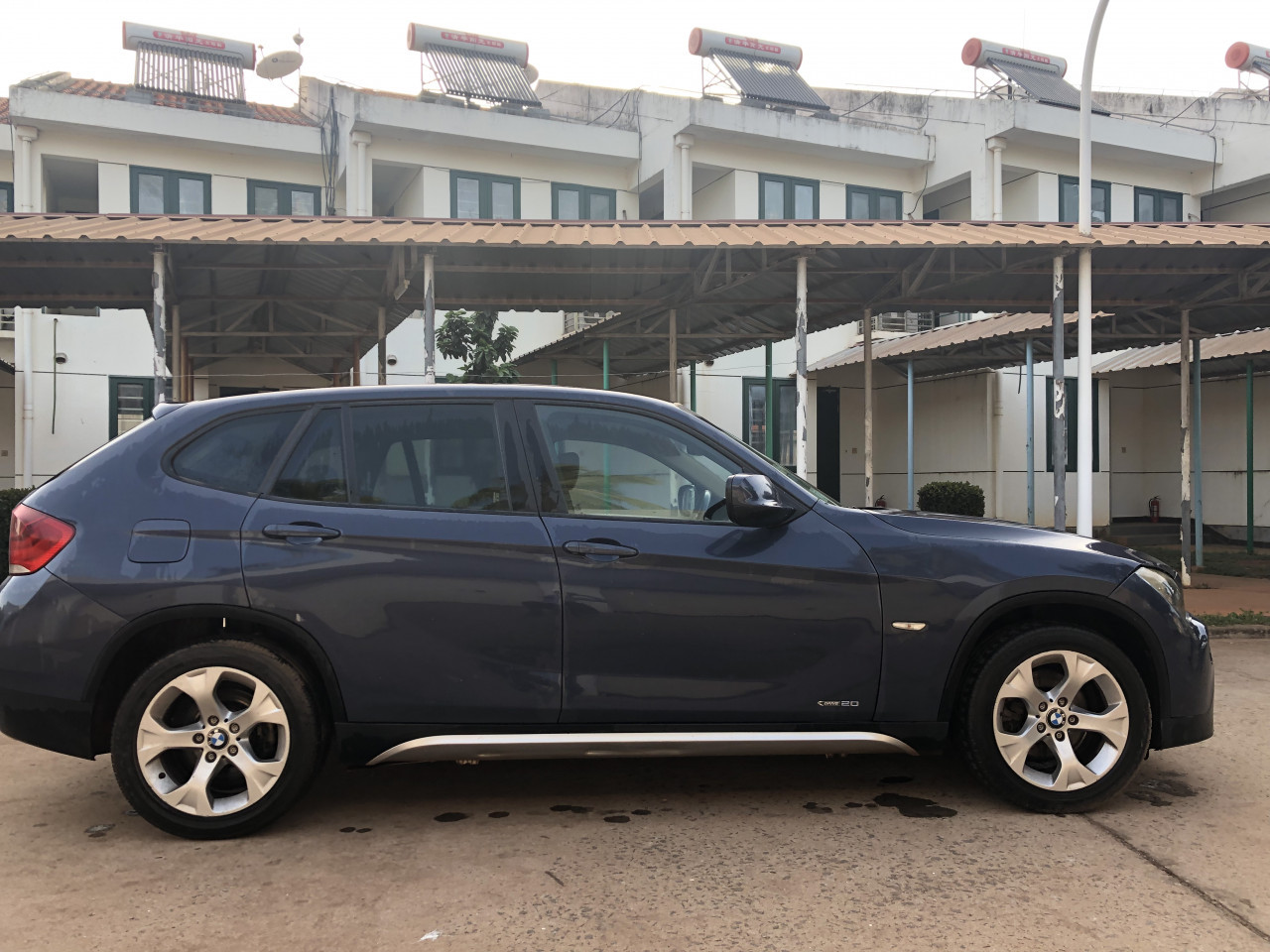 BMW X1, Carros, Bissau