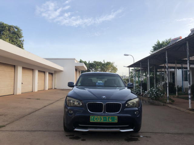 BMW X1, Carros, Bissau