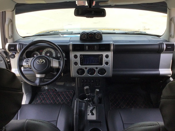 Toyota FJ Cruiser, Carros, Bissau