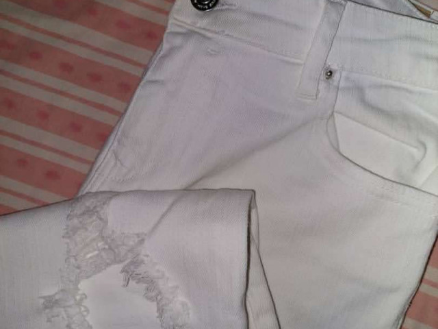 Calças de ganga brancas da Stradivarius novas, Roupa, Bissau