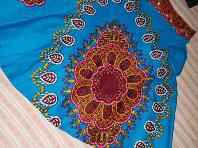 Saias diferentes, Roupa, Bissau