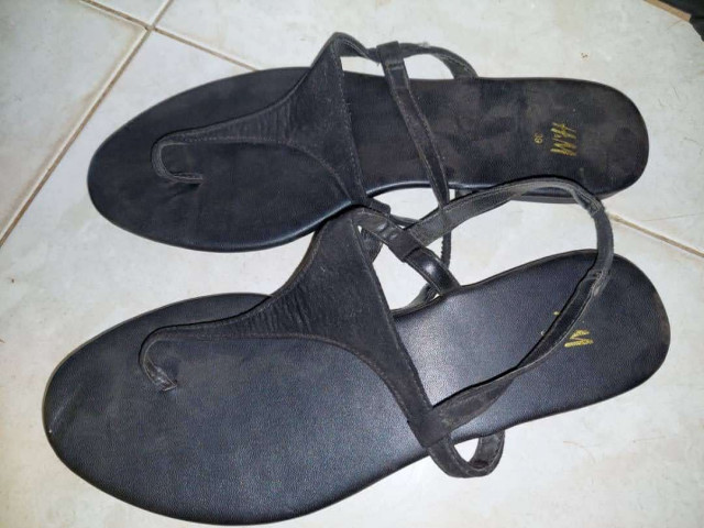 Sandálias, Calçado, Bissau