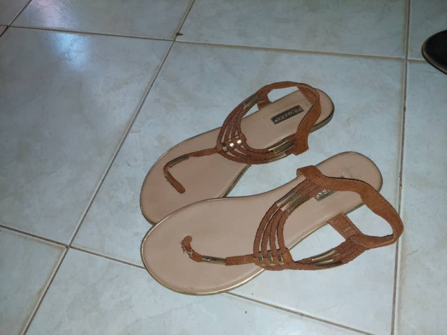 Sandálias, Calçado, Bissau
