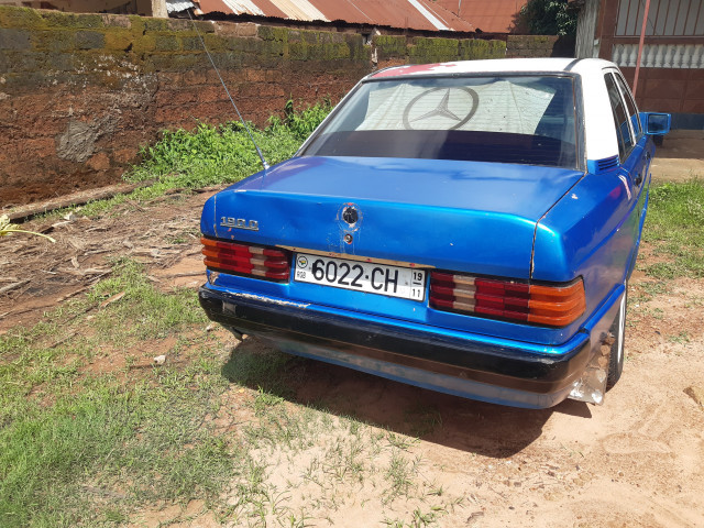 Mercedes-Benz 190, Carros, Bissau